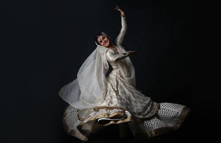 dancing-sequence-of-kathak-dance-dancing-order-of-kathak